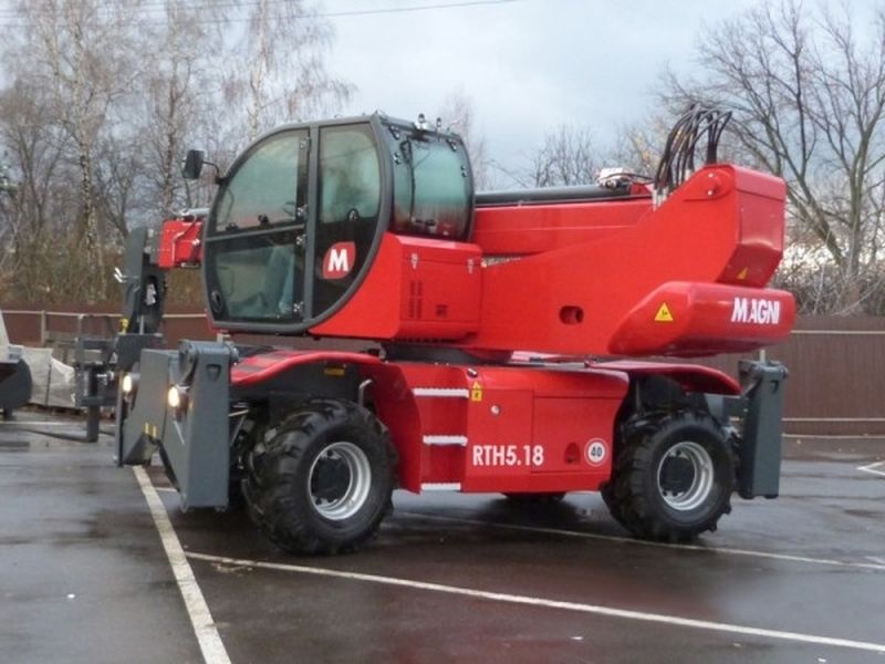 Аренда телескопического погрузчика 17,56 м MAGNI RTH 5.18 Smart